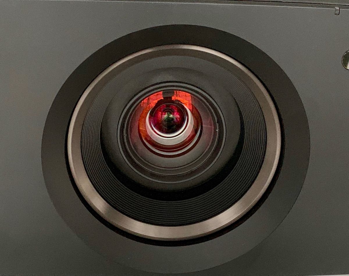 L'optique éprouvé du JVC DLA-N5 est hérité de la série X !